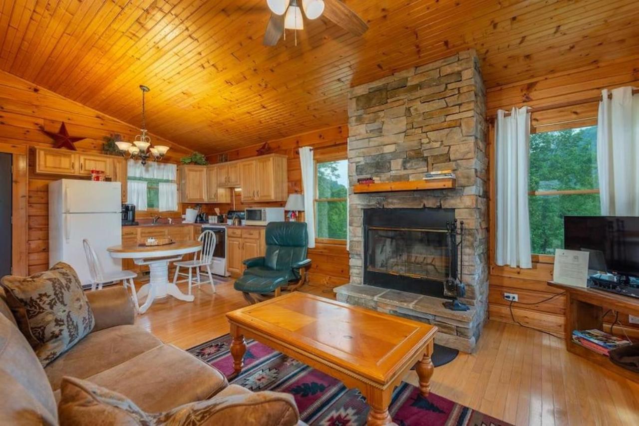 Log Cabin Stunning Mountain Views On 12 Acres Candler Eksteriør billede